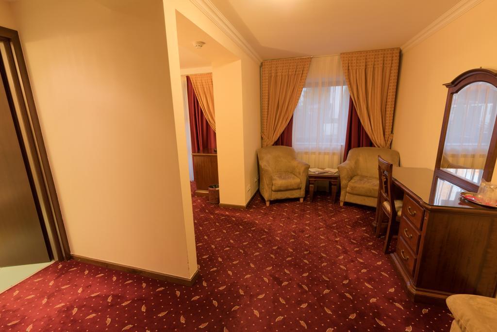 Edelweiss Poiana Hotels Пояна-Брашов Номер фото