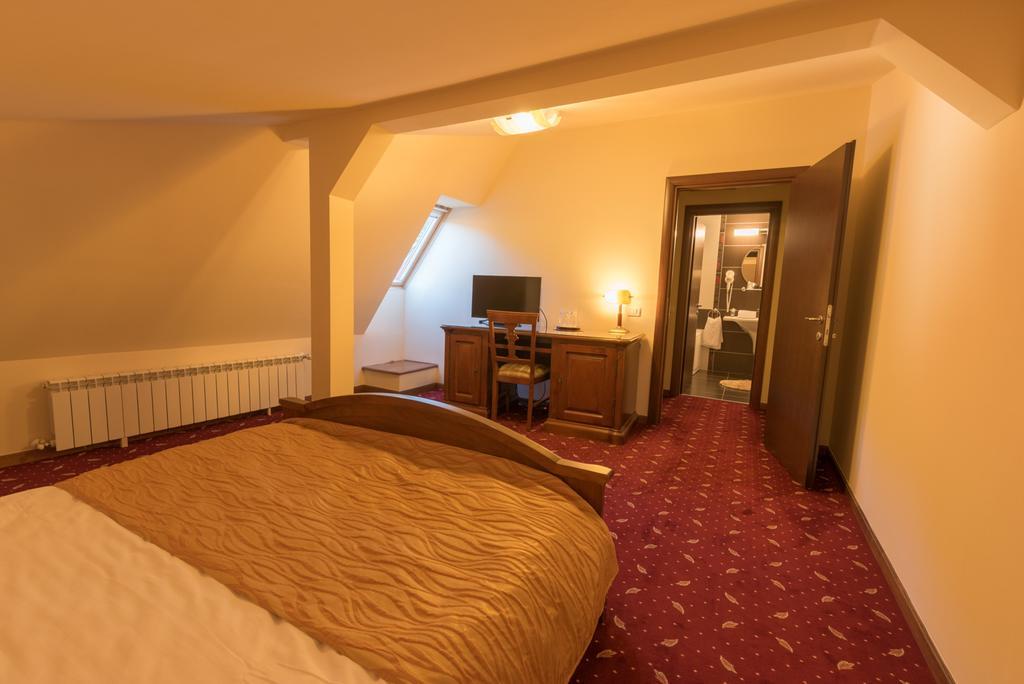 Edelweiss Poiana Hotels Пояна-Брашов Номер фото